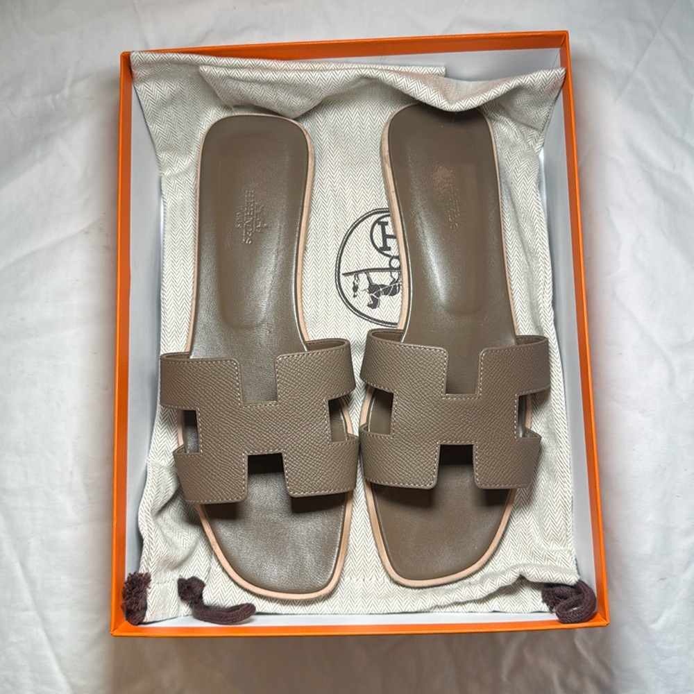 Hermes Oran Etoupe Sandals with Dust Bags and Box Size 40